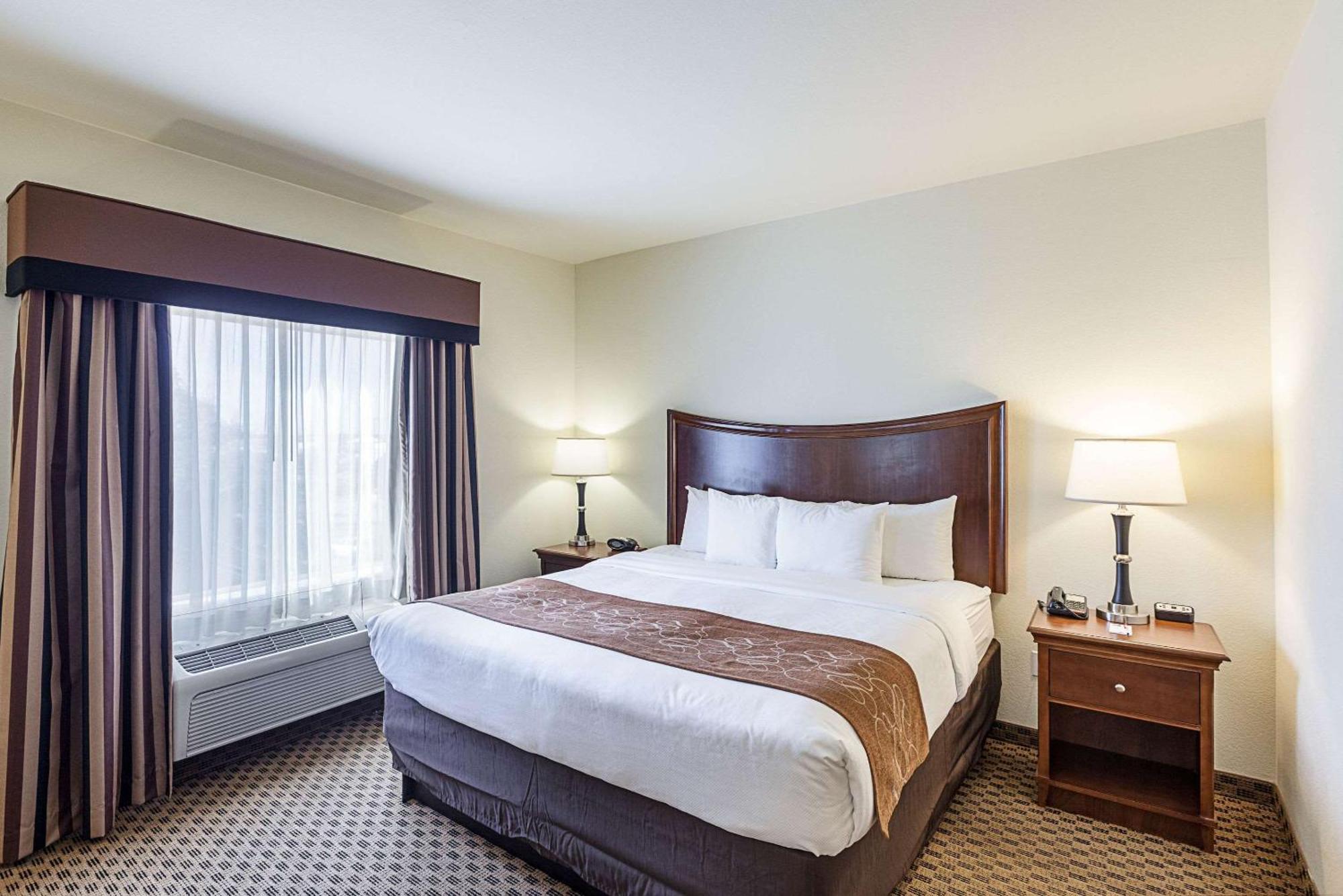 Comfort Suites San Antonio North - Stone Oak Екстериор снимка