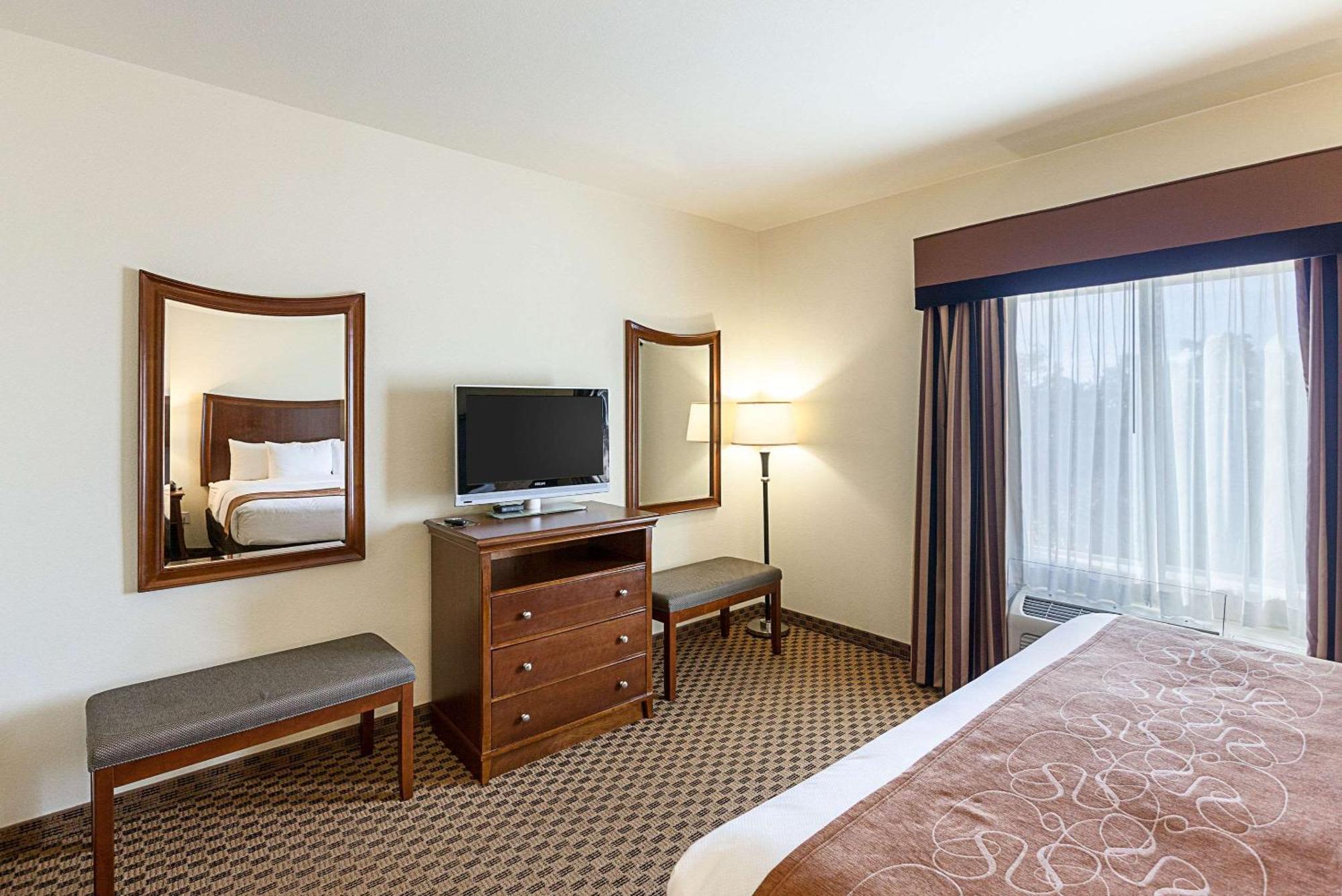 Comfort Suites San Antonio North - Stone Oak Екстериор снимка